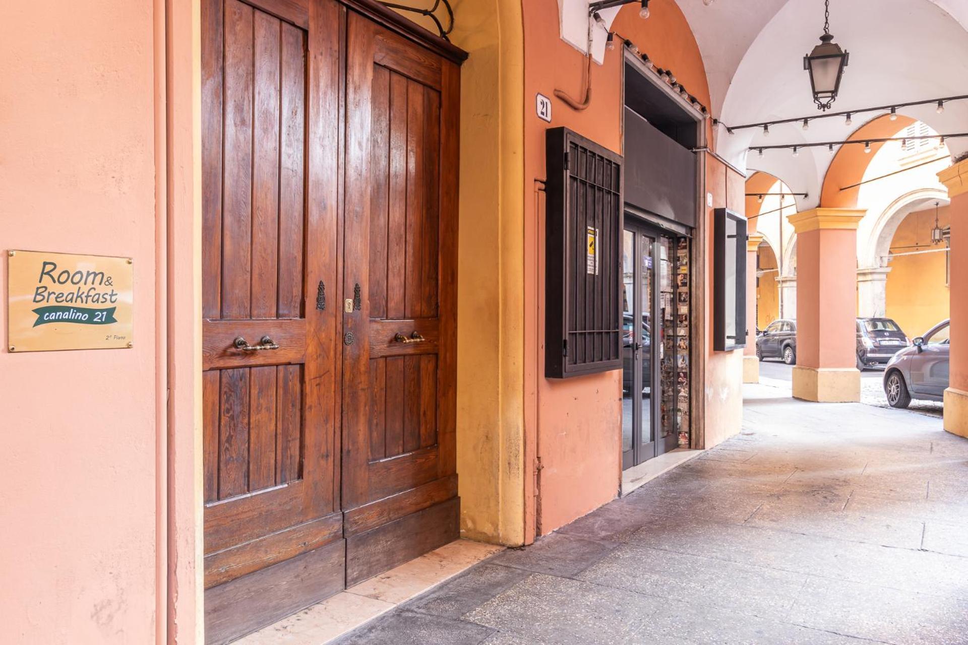 Room & Breakfast Canalino 21 모데나 외부 사진