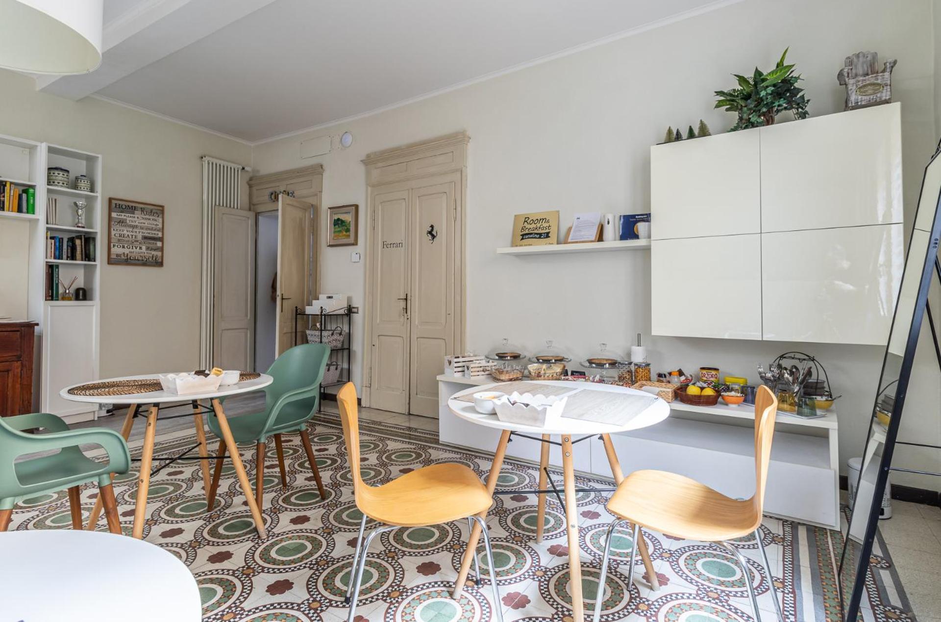 Room & Breakfast Canalino 21 모데나 외부 사진