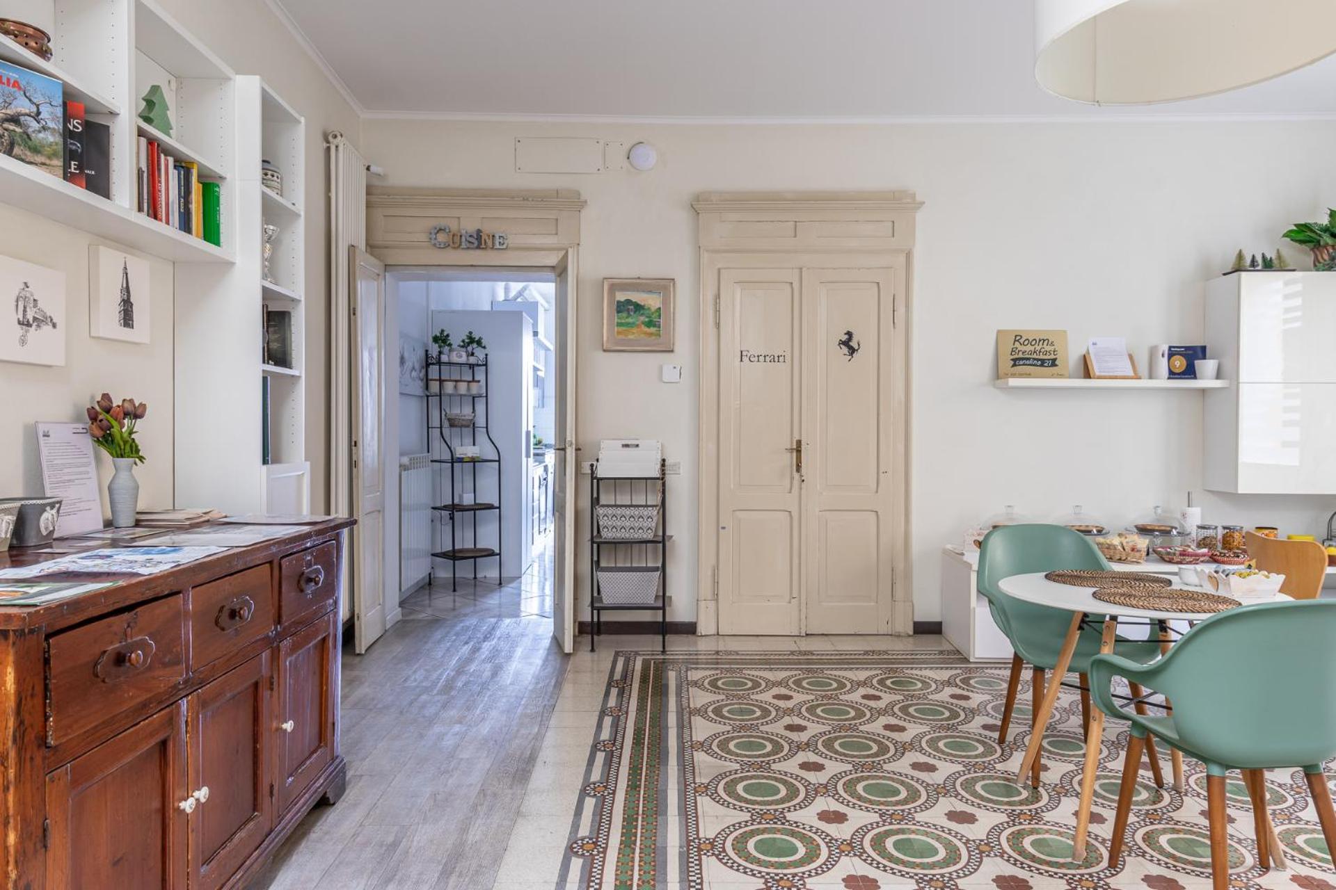 Room & Breakfast Canalino 21 모데나 외부 사진