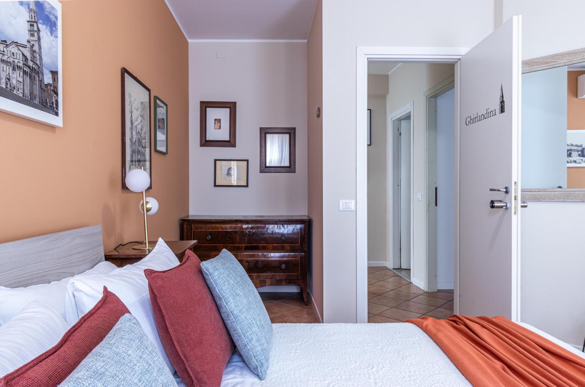 Room & Breakfast Canalino 21 모데나 외부 사진