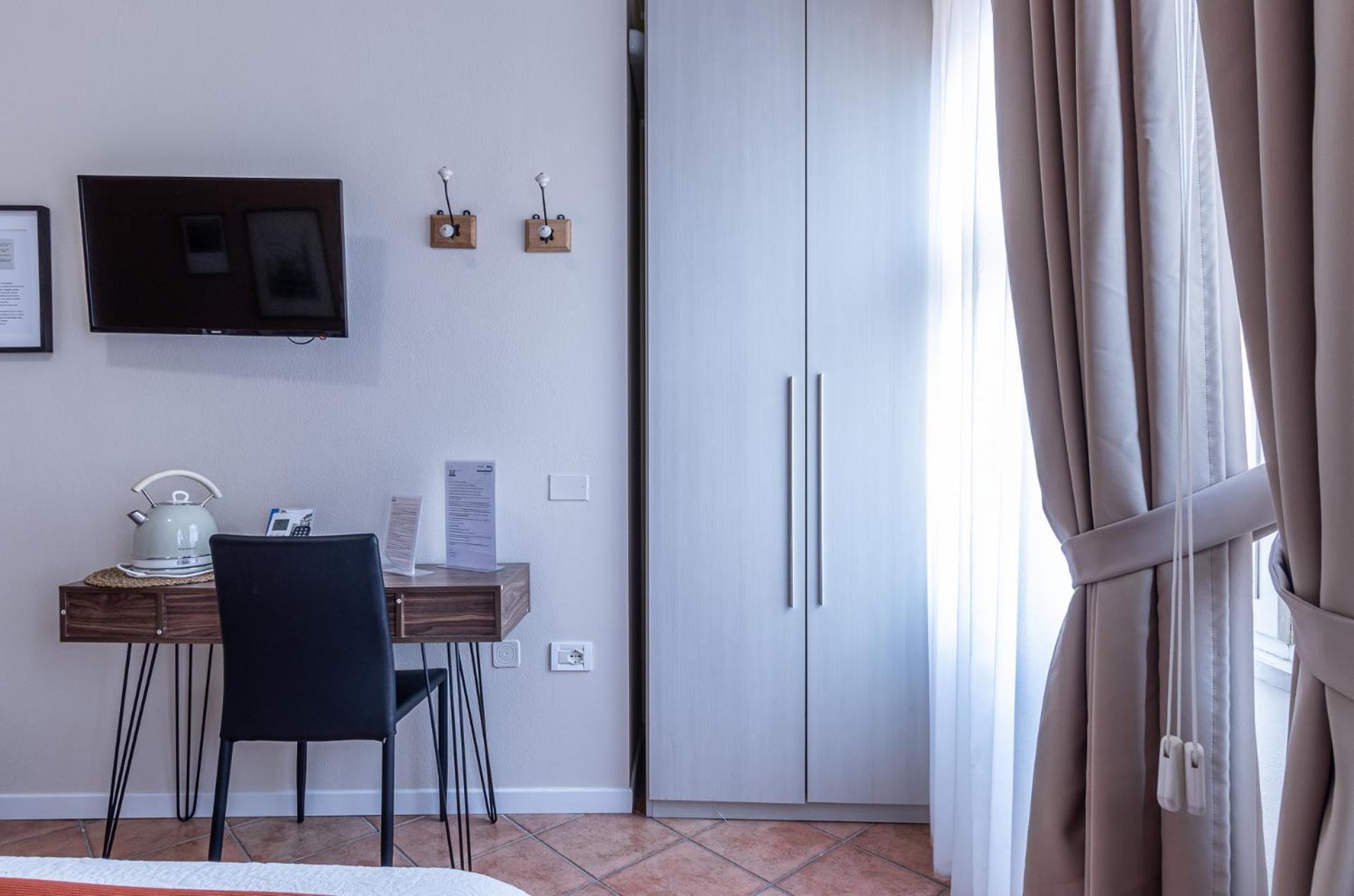 Room & Breakfast Canalino 21 모데나 외부 사진