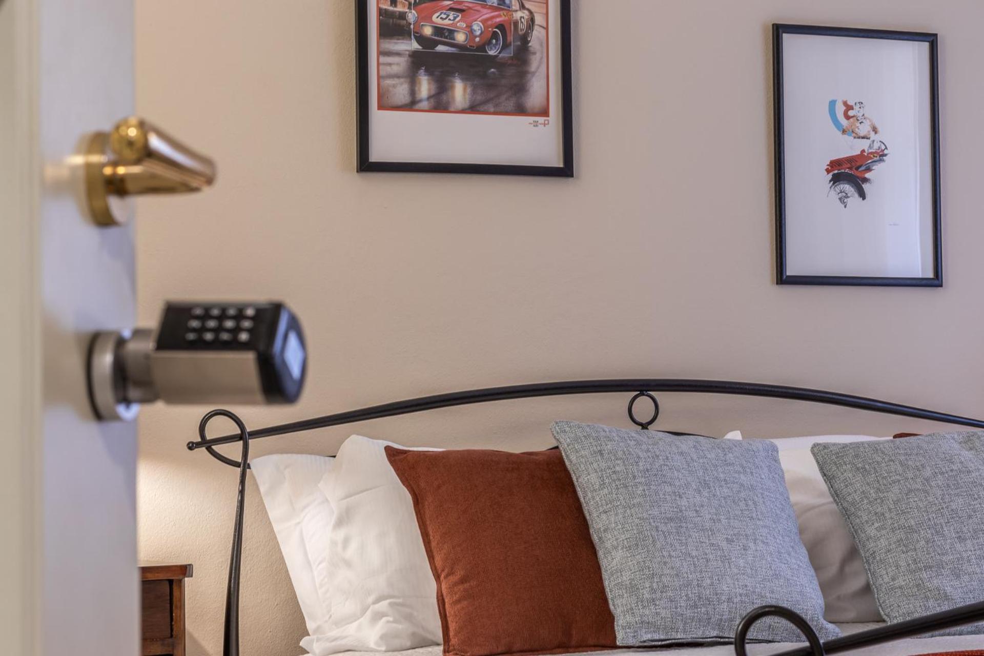 Room & Breakfast Canalino 21 모데나 외부 사진