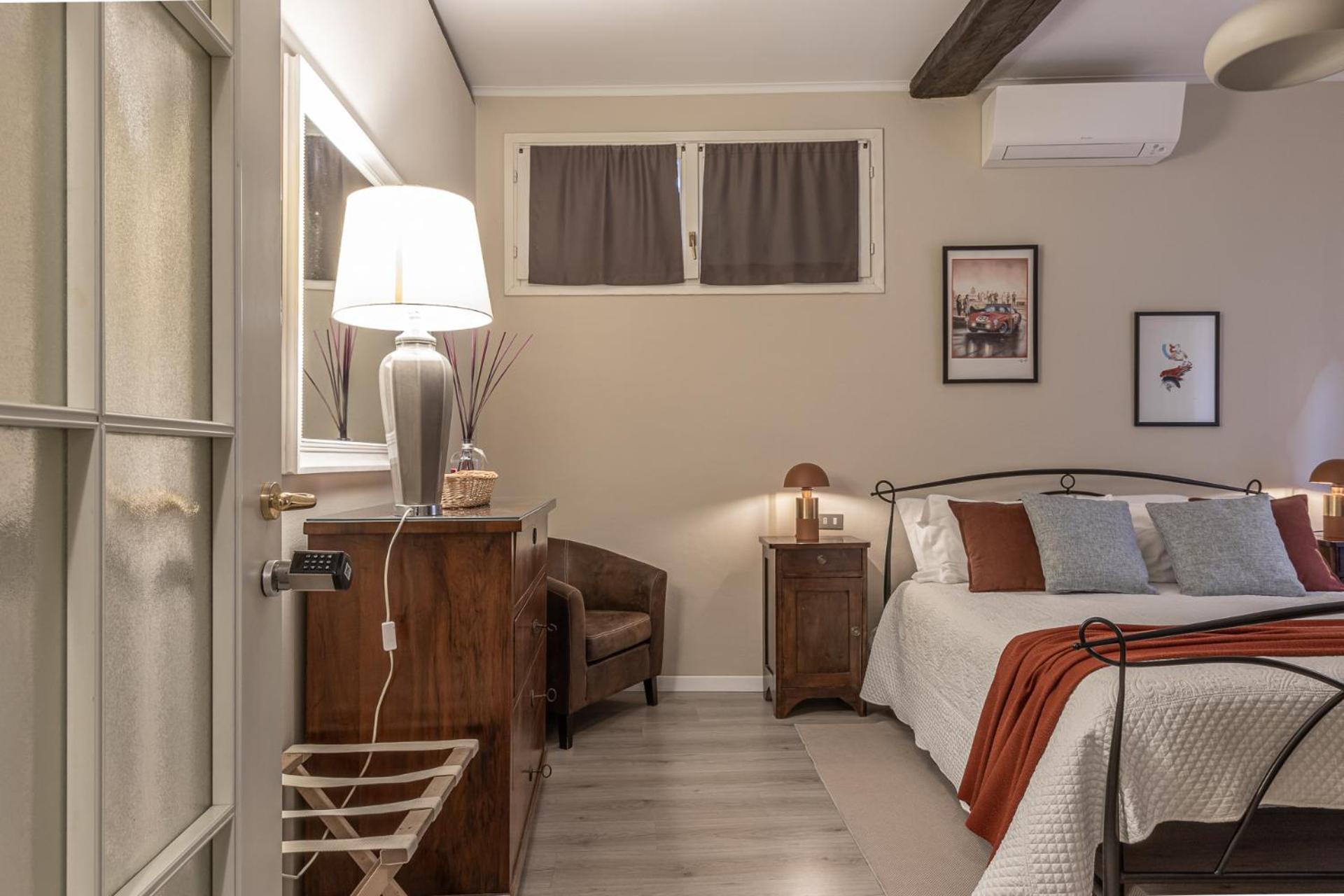 Room & Breakfast Canalino 21 모데나 외부 사진